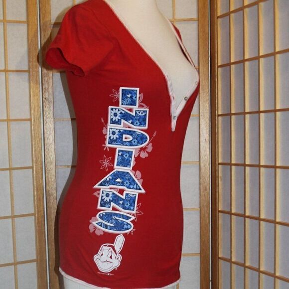 Cleveland Indians Sm Hawaiian V-Neck Tee - Picture 10 of 16